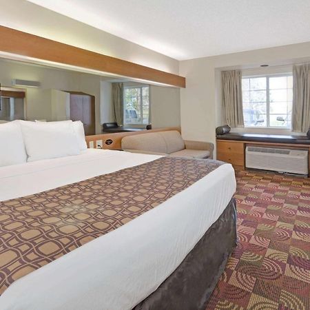 Microtel Inn&Suites DIA Denver Bagian luar foto