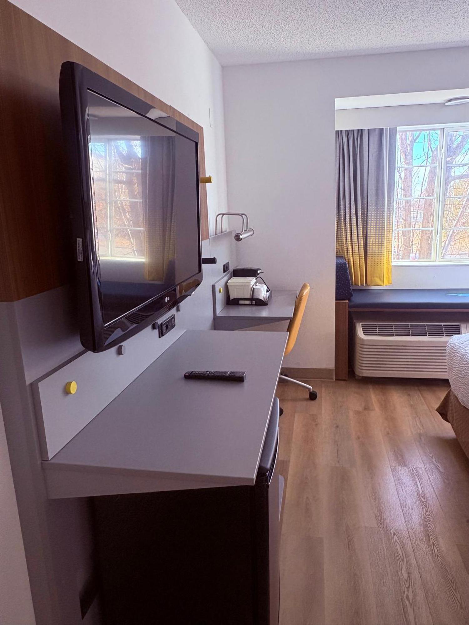Microtel Inn&Suites DIA Denver Bagian luar foto