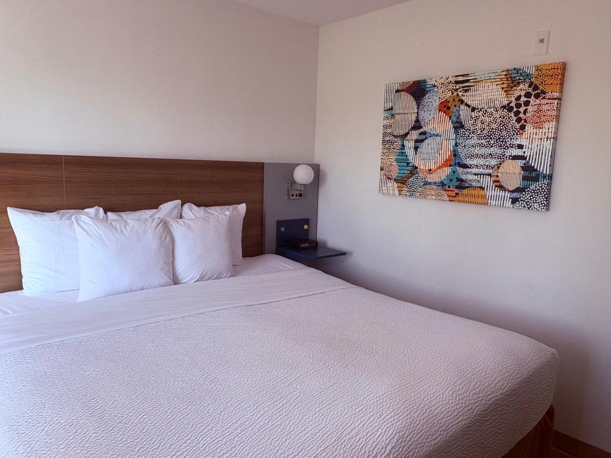 Microtel Inn&Suites DIA Denver Bagian luar foto
