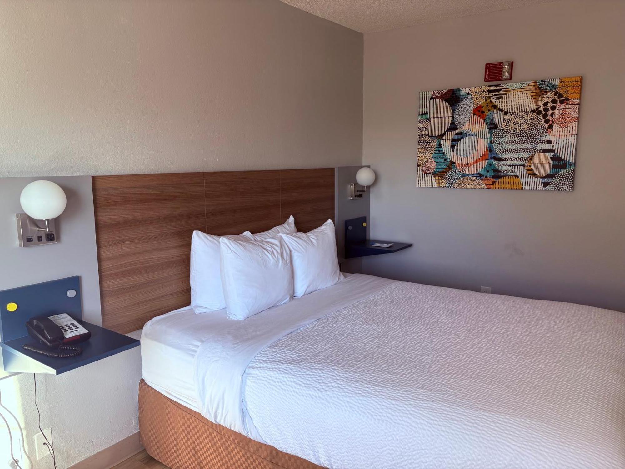 Microtel Inn&Suites DIA Denver Bagian luar foto