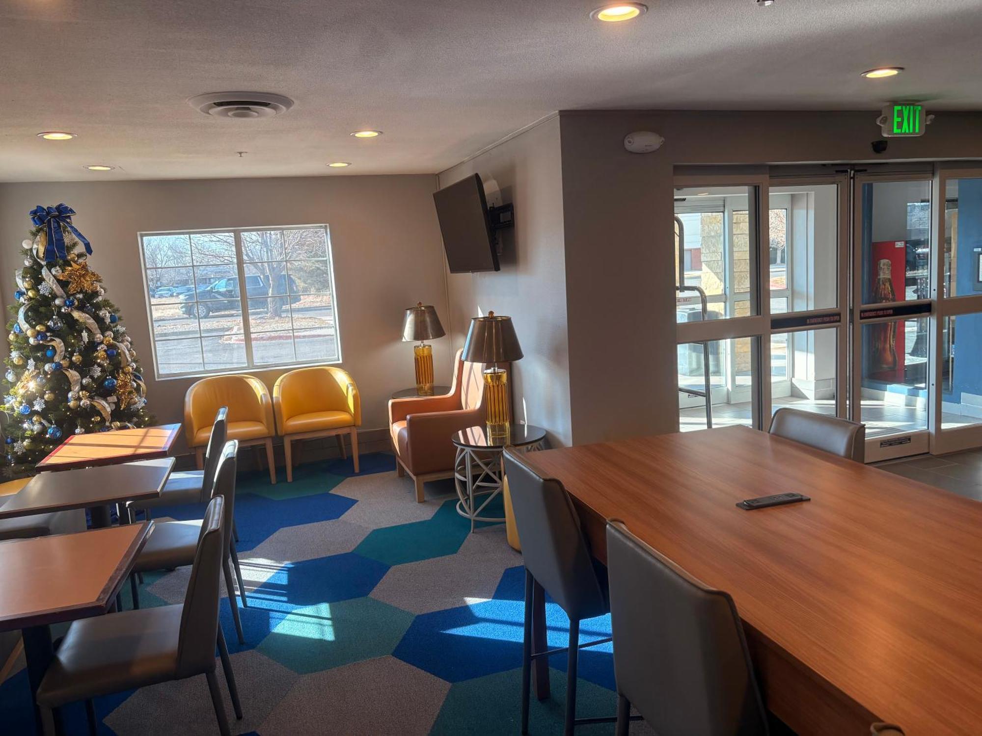 Microtel Inn&Suites DIA Denver Bagian luar foto