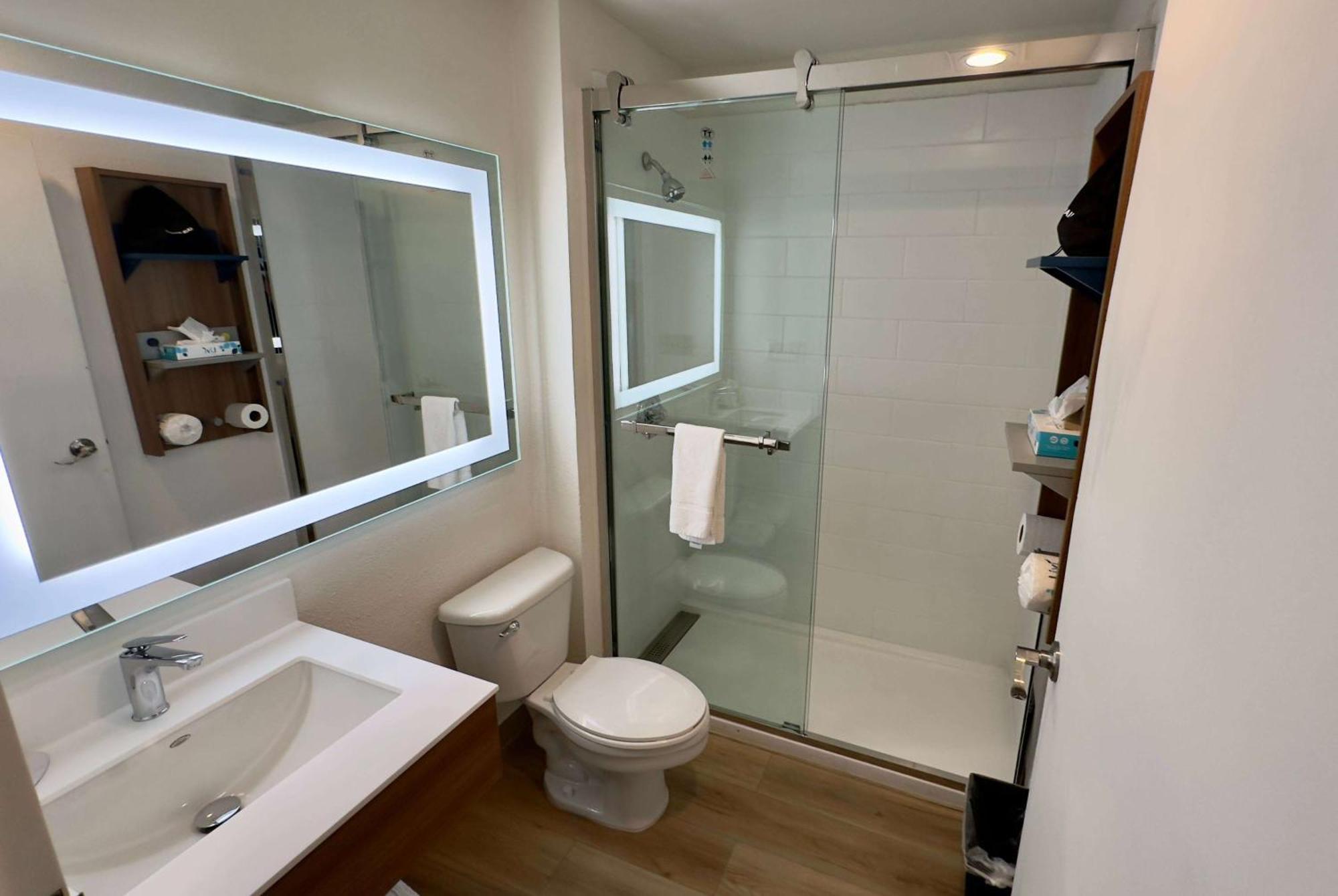 Microtel Inn&Suites DIA Denver Bagian luar foto