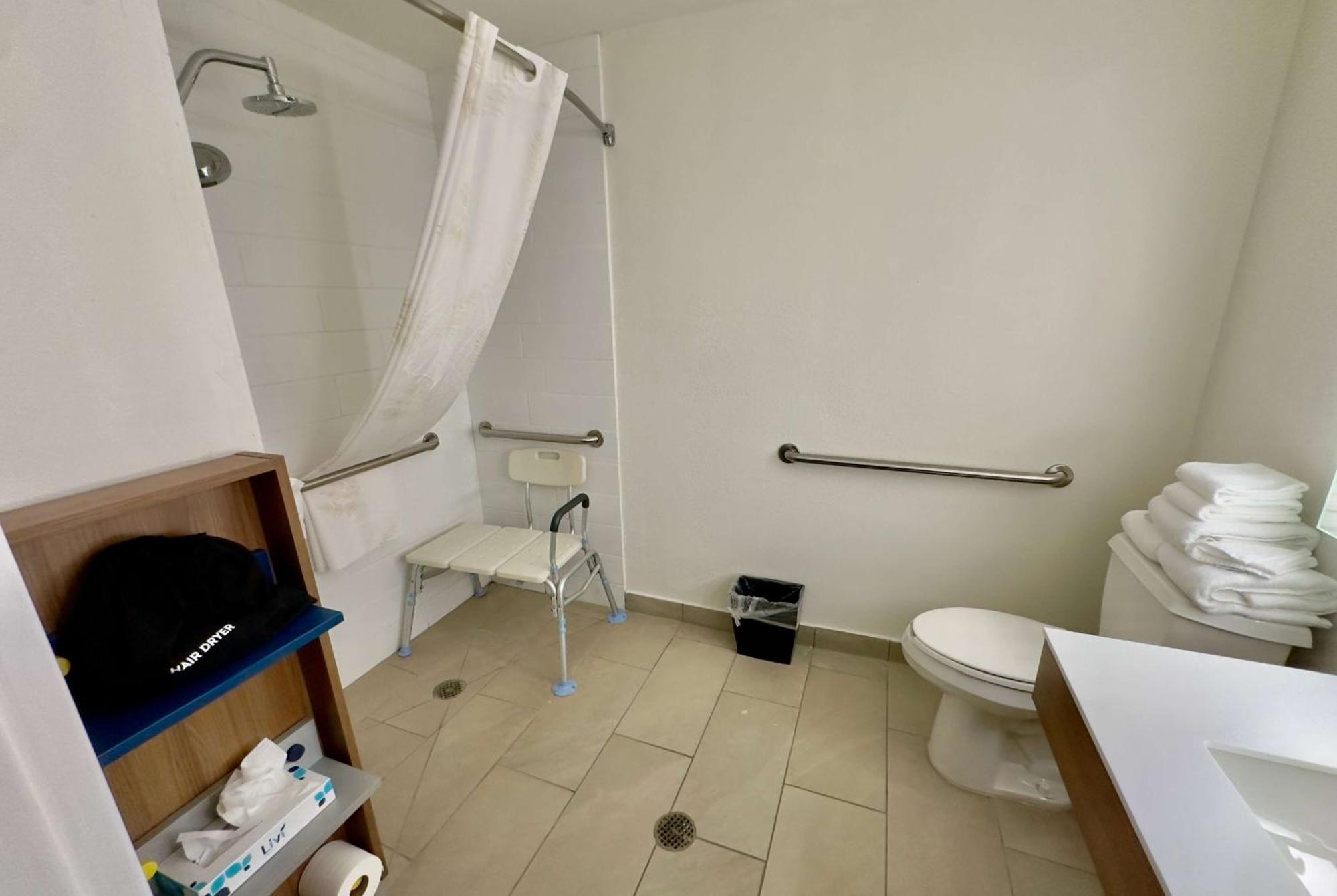 Microtel Inn&Suites DIA Denver Bagian luar foto