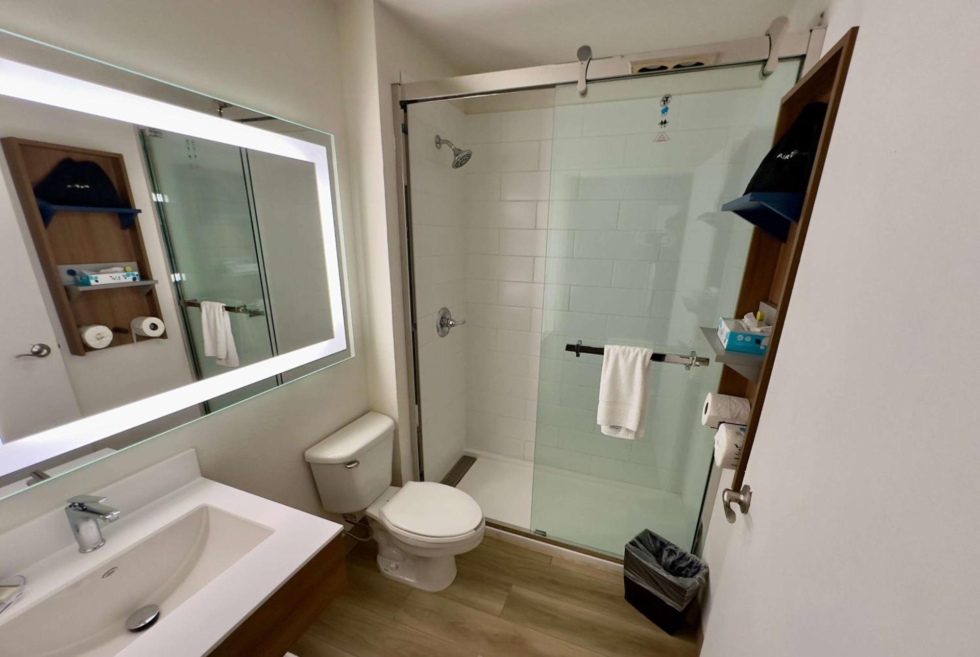 Microtel Inn&Suites DIA Denver Bagian luar foto