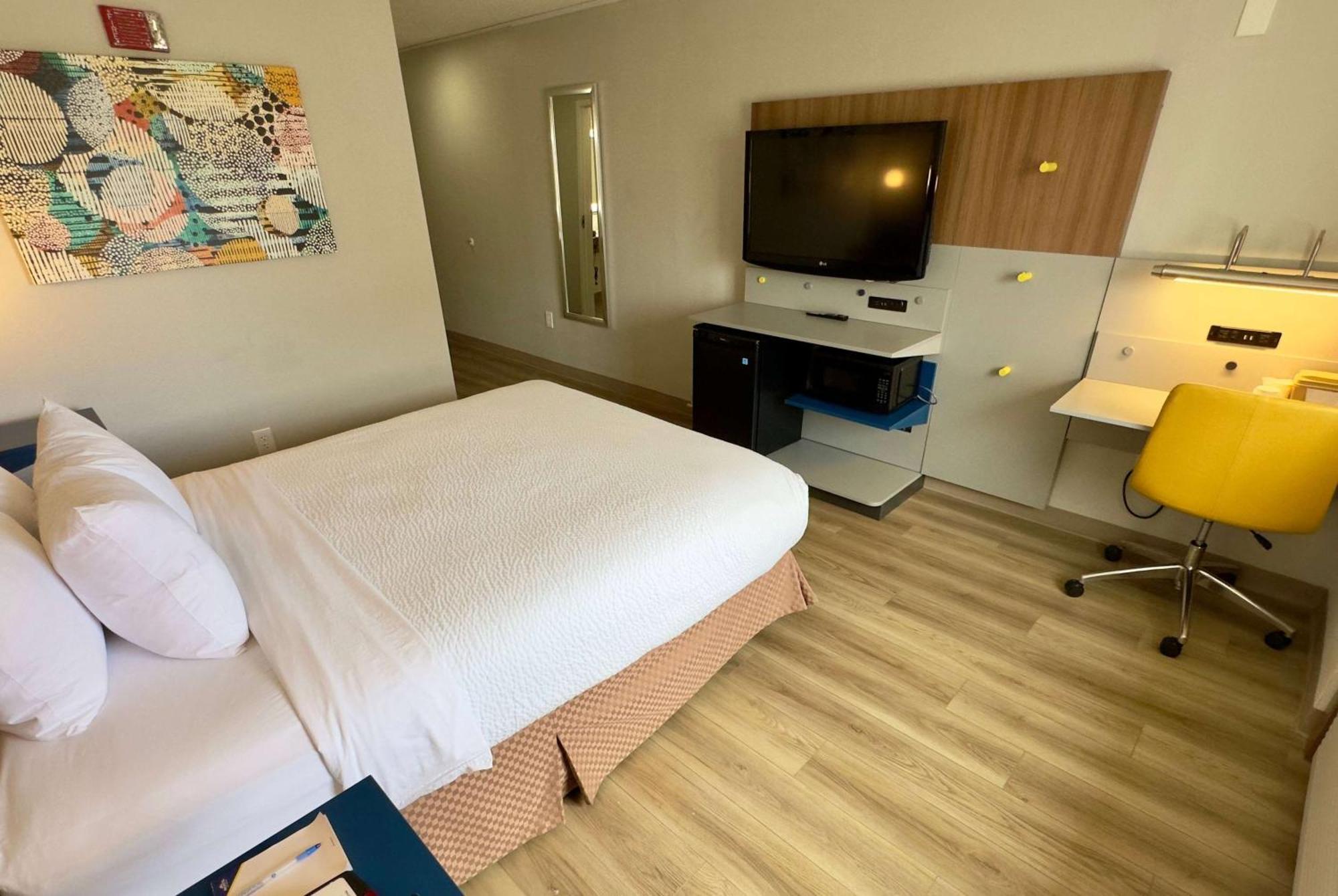Microtel Inn&Suites DIA Denver Bagian luar foto